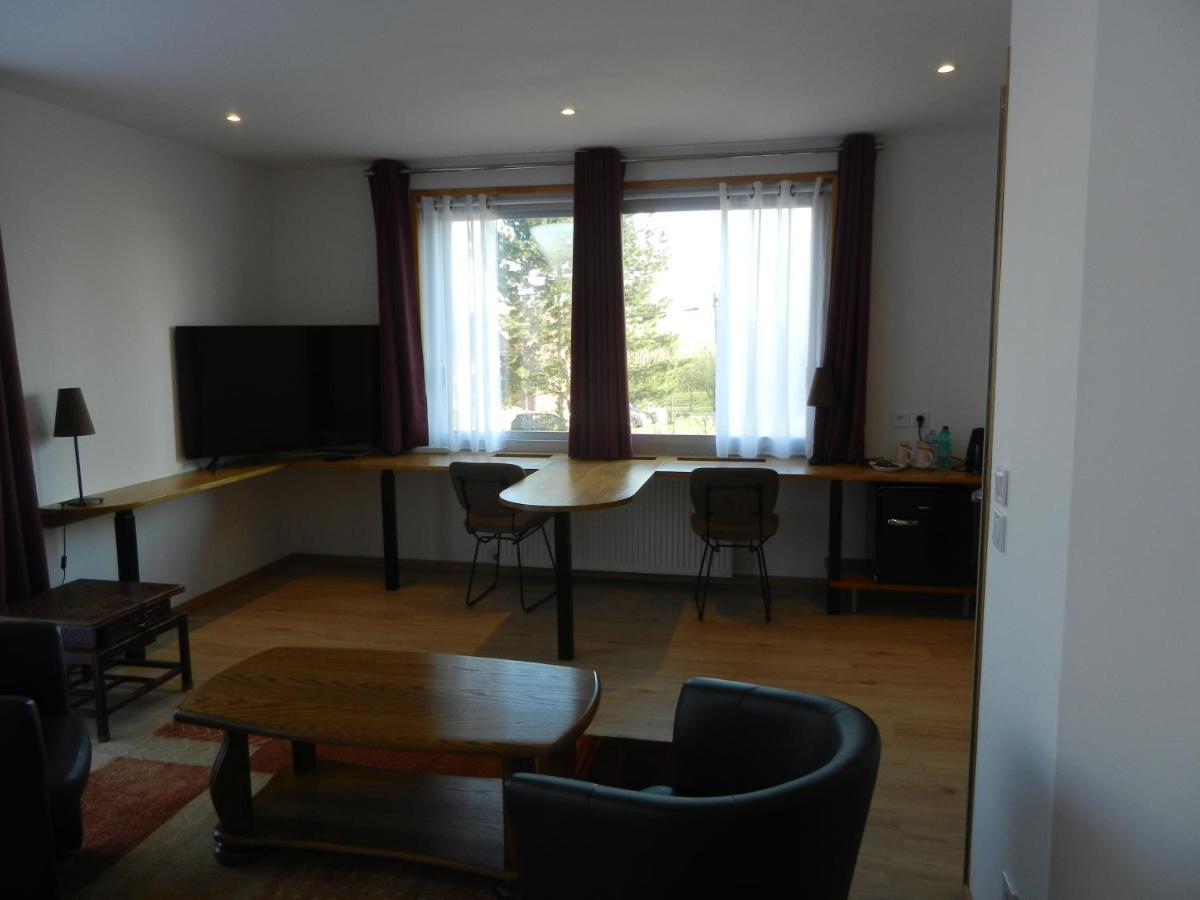Hotel Les Charmilles De Mormal Landrecies Luaran gambar